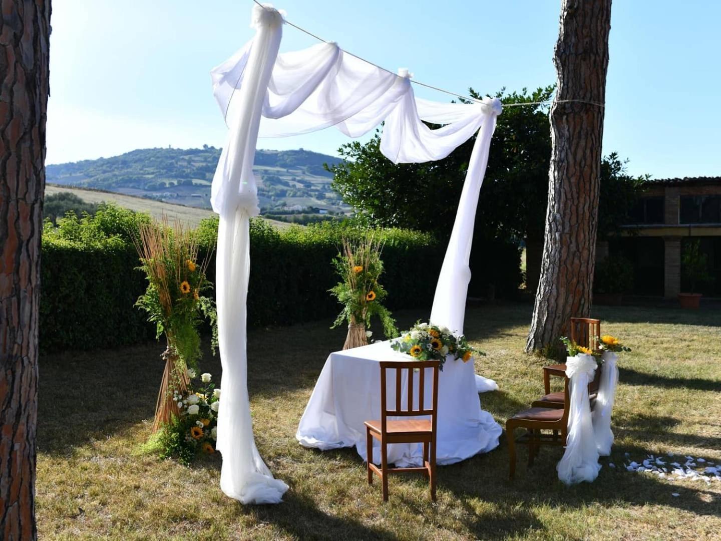 Resort Restaurant Villa Berta San Severino Marche Exterior photo
