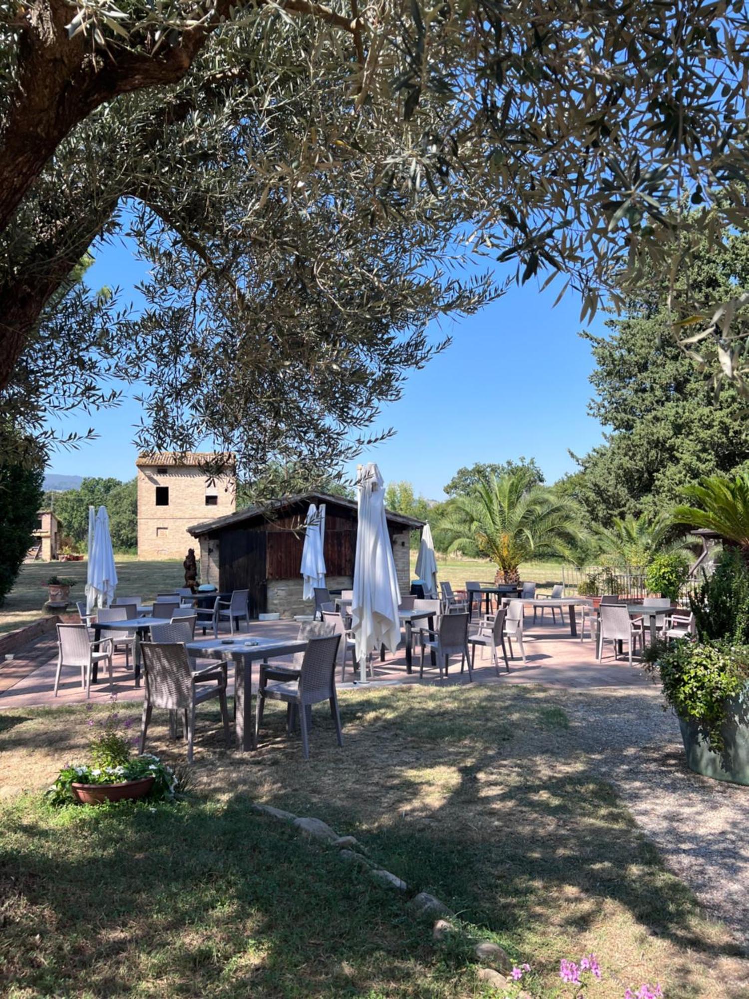 Resort Restaurant Villa Berta San Severino Marche Exterior photo